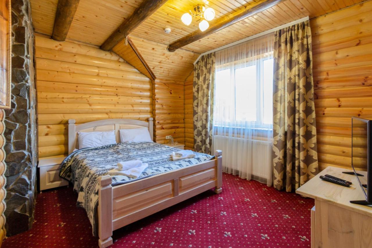 У Мар'Яни І Назара Hotel Yaremche Exterior photo