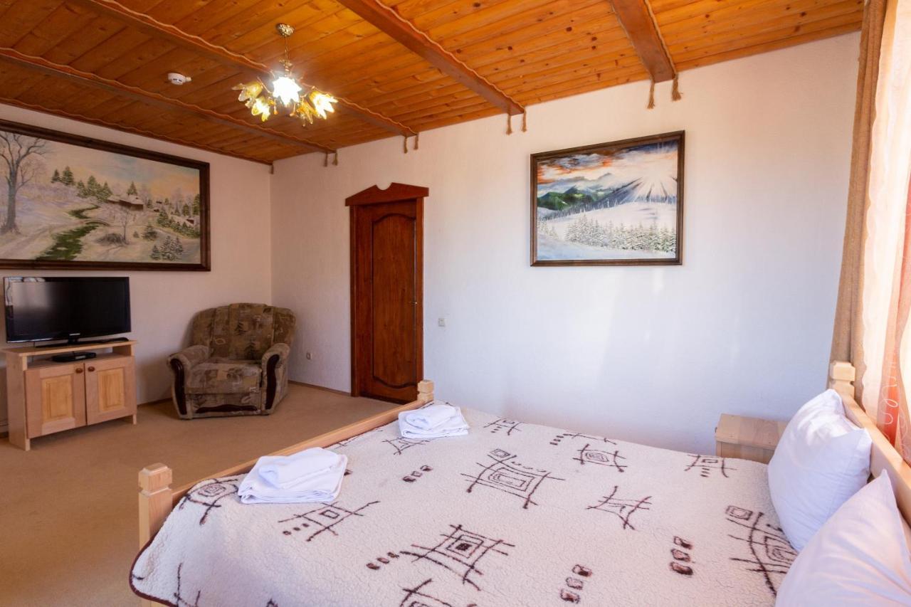У Мар'Яни І Назара Hotel Yaremche Exterior photo
