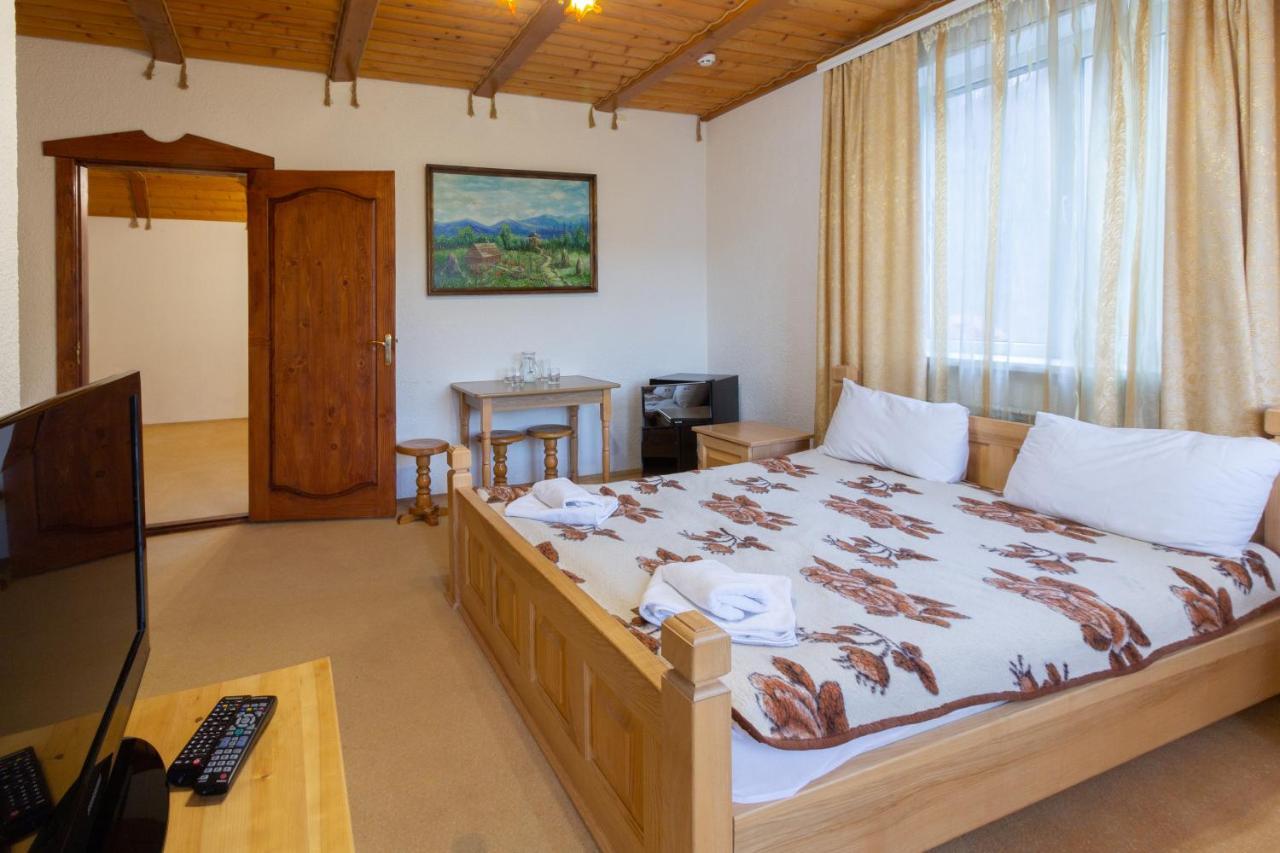 У Мар'Яни І Назара Hotel Yaremche Exterior photo