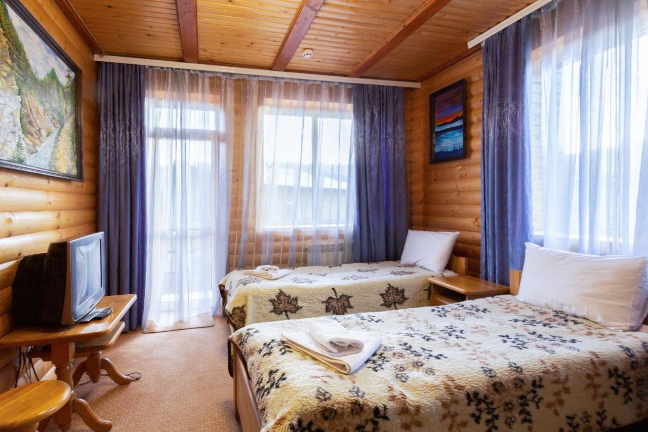 У Мар'Яни І Назара Hotel Yaremche Exterior photo