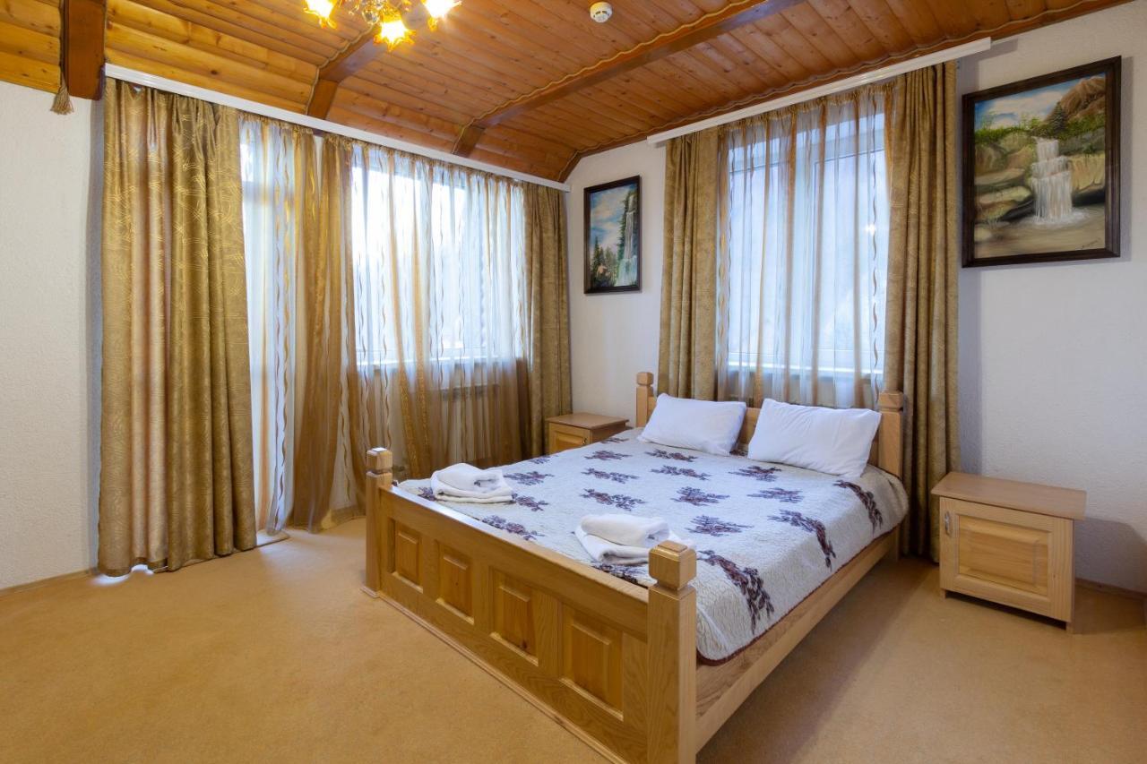 У Мар'Яни І Назара Hotel Yaremche Exterior photo