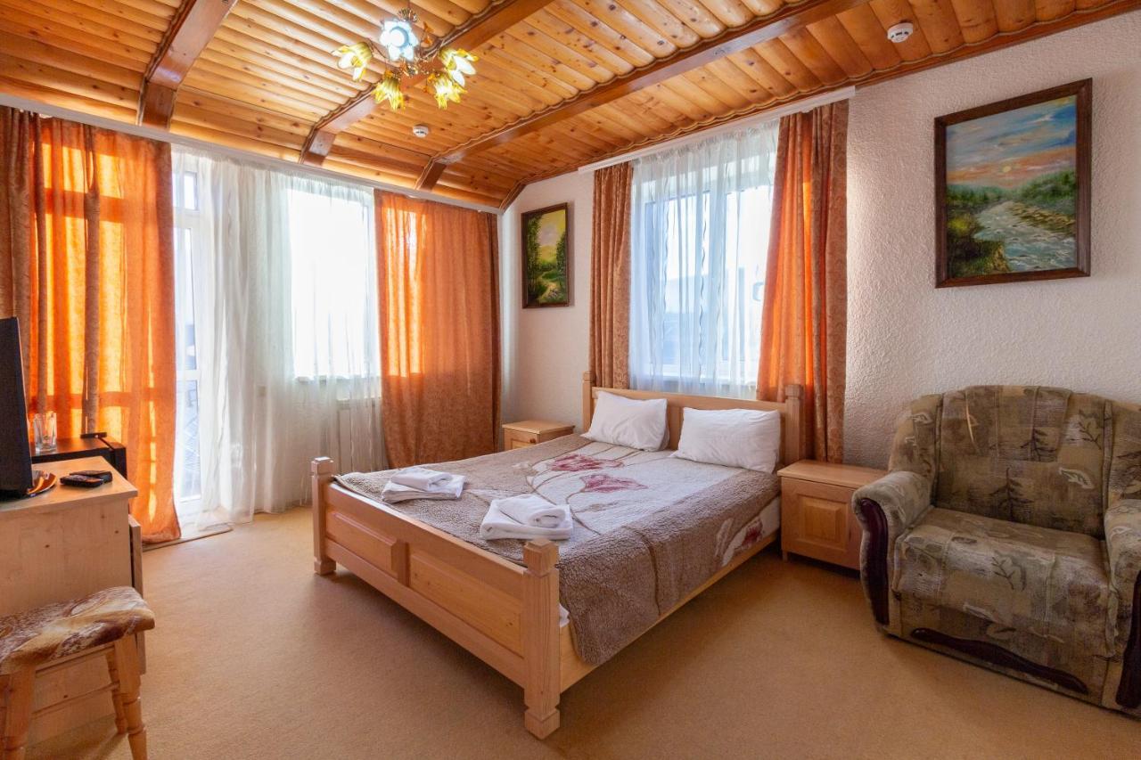 У Мар'Яни І Назара Hotel Yaremche Exterior photo