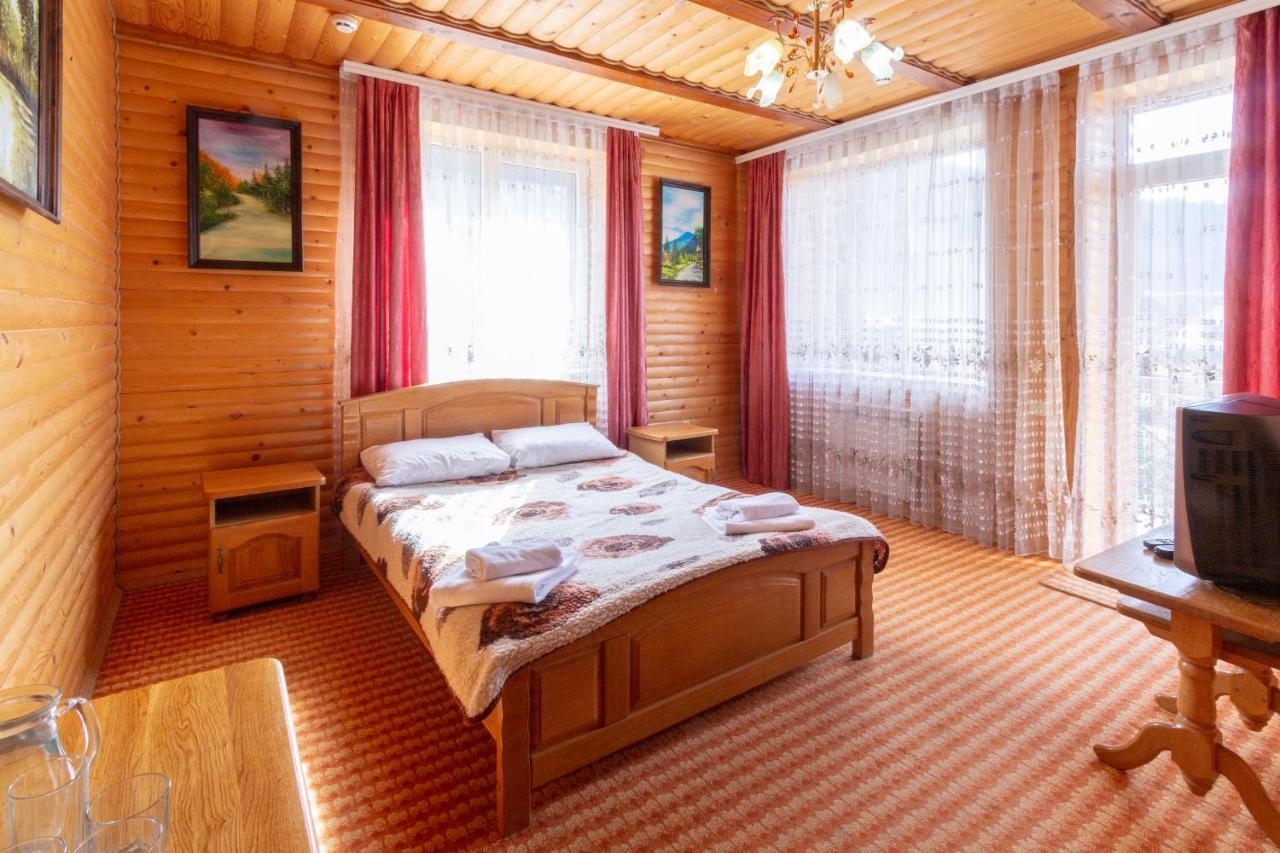 У Мар'Яни І Назара Hotel Yaremche Exterior photo