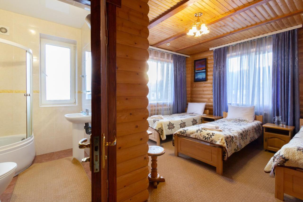У Мар'Яни І Назара Hotel Yaremche Exterior photo